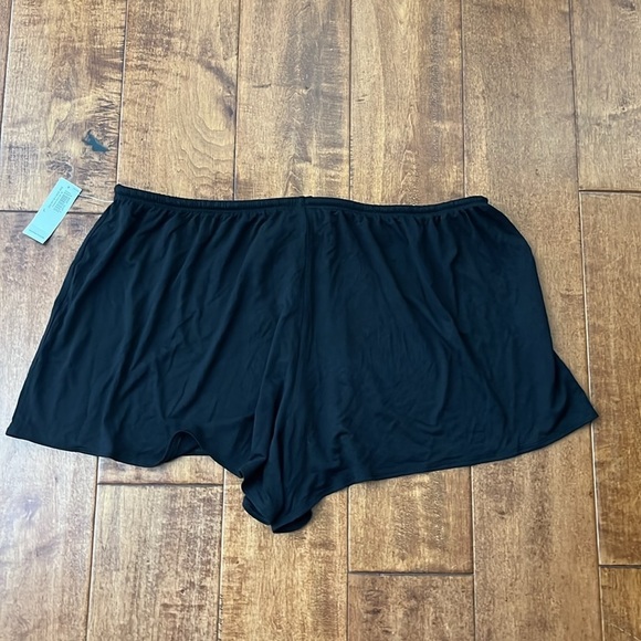 NWT Old Navy Active wear Short Rayon Lightweight Black Size L - Picture 6 of 8